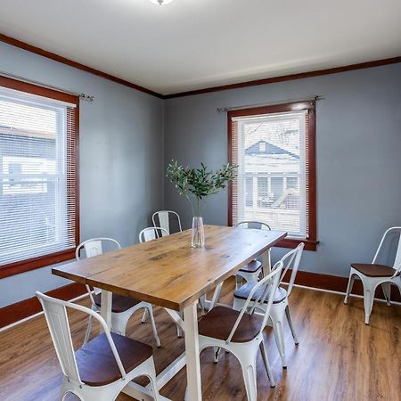 Spacious Home With In-Unit Laundry, Parking, 1Gb Wifi, & Patio Deck 로체스터 외부 사진