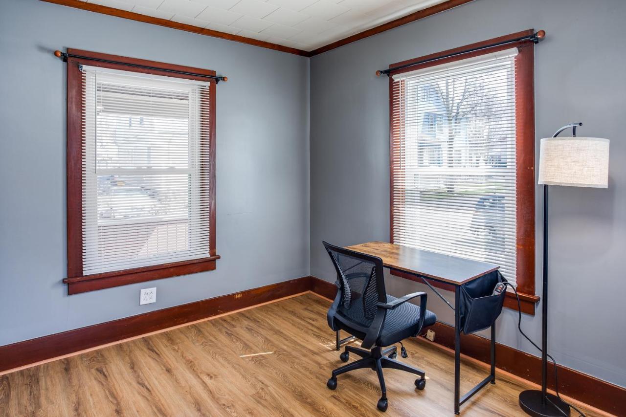 Spacious Home With In-Unit Laundry, Parking, 1Gb Wifi, & Patio Deck 로체스터 외부 사진