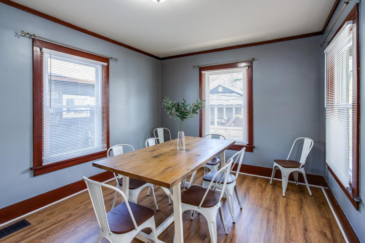Spacious Home With In-Unit Laundry, Parking, 1Gb Wifi, & Patio Deck 로체스터 외부 사진