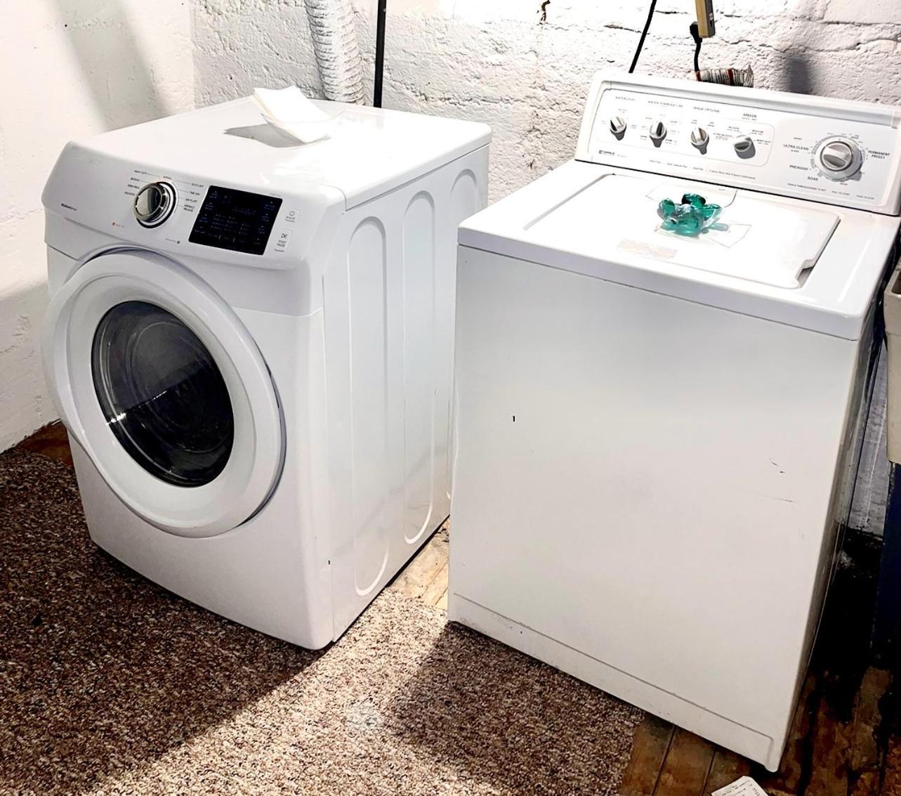 Spacious Home With In-Unit Laundry, Parking, 1Gb Wifi, & Patio Deck 로체스터 외부 사진